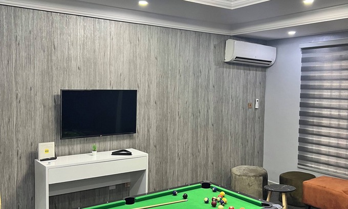 Ikeja Apartment | 4 Bedroom Apartment in Ikeja Lagos with Free Wifi, Parking.