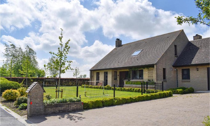 Langemark House | 4 Bedroom Awesome Home In Langemark