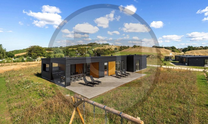 Hjarbæk House | 4 bedroom beautiful home in Løgstrup