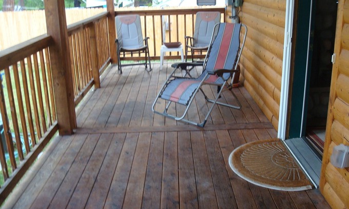 Mountain Home Cabin | 4 bedroom cabin 100 yards from river no smoking no pets