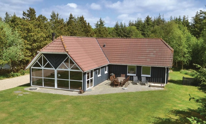 Vejers Strand House | 4 bedroom cozy home in Vejers Strand