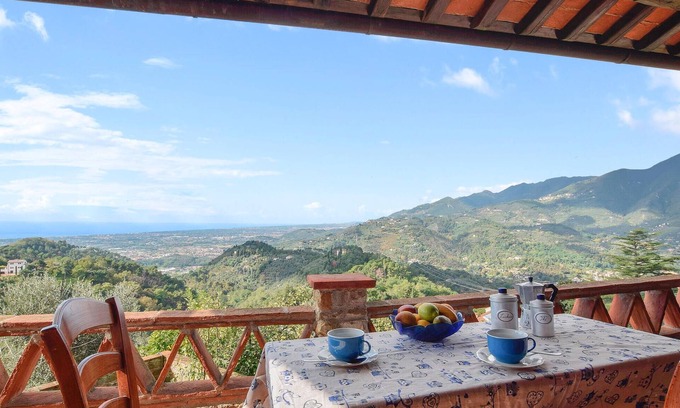 Pedona House | 4 bedroom cozy home in Camaiore