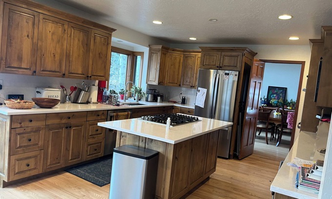 Twin Creeks House | 4-bedroom family home in charming Sun Valley close to Baldy and trails!