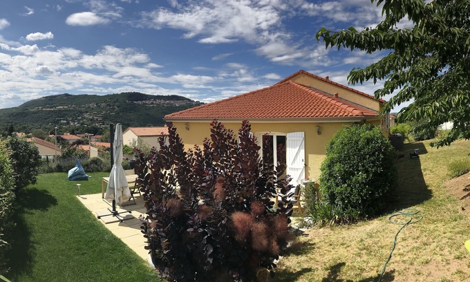 Vic-le-Comte House | 4-bedroom family villa with Massif Sancy view