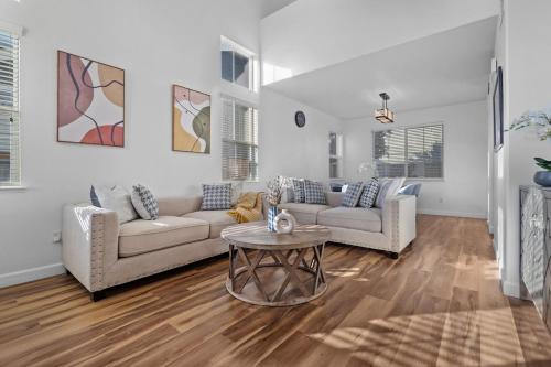 Tracy Villa | 4 bedroom Home in Tracy 2 Minutes to Highway