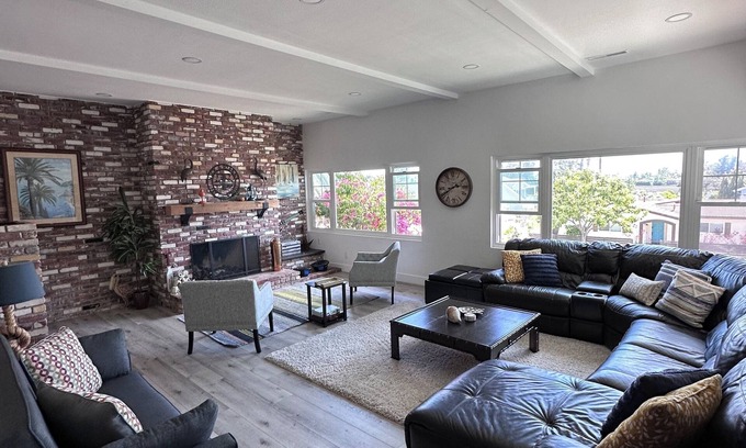 Capistrano Beach House | 4-bedroom house in peaceful Dana Point with AC