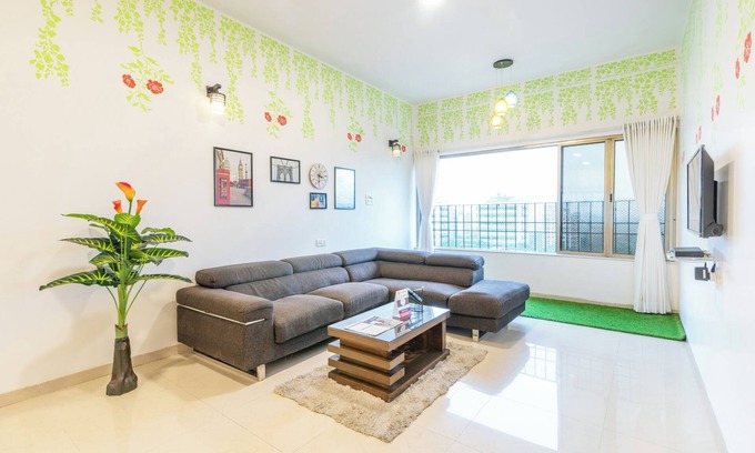 Santacruz Apartment | 4 Bedroom Near USA consulate & BKC