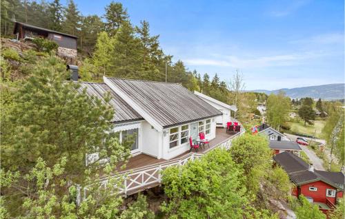 Svelvik House | 4 Bedroom Nice Home In Berger