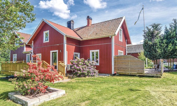 Sollebrunn House | 4 bedroom nice home in Sollebrunn