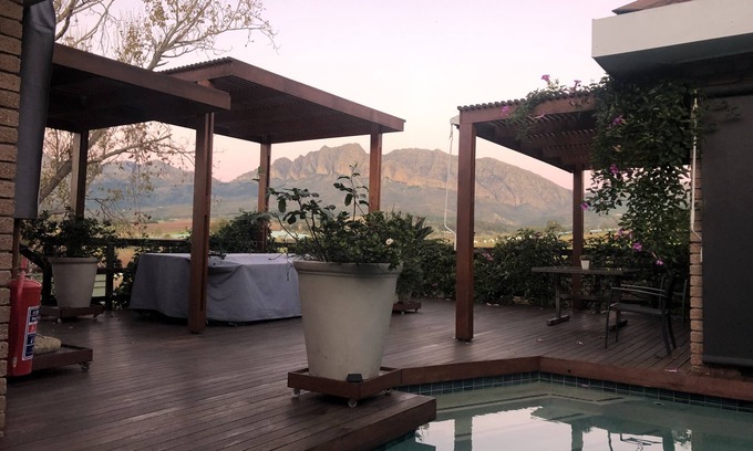 Drakenstein House | 4 beds 3 baths with pool,the heart of the Cape Winelands 4 bedrooms 3 bathroom