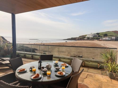 Bigbury-on-Sea Apartment | 4 Burgh Island Causeway