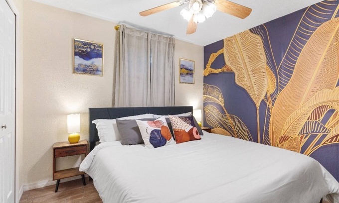 East Tampa Apartment | 4 Miles From Downtown Tampa C
