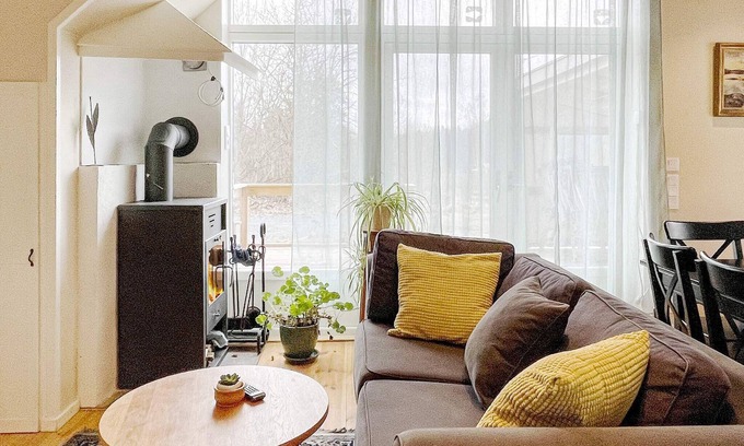 Vaddo House | 4 person holiday home in VÄDDÖ