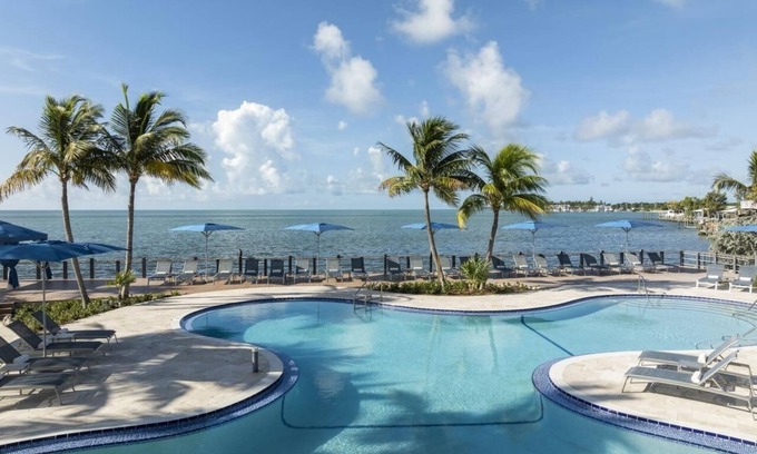 Islamorada Hotel | 4 Rooms w/Queen Beds, Balcony, 3 Outdoor Pools, Free Parking & Pet Friendly