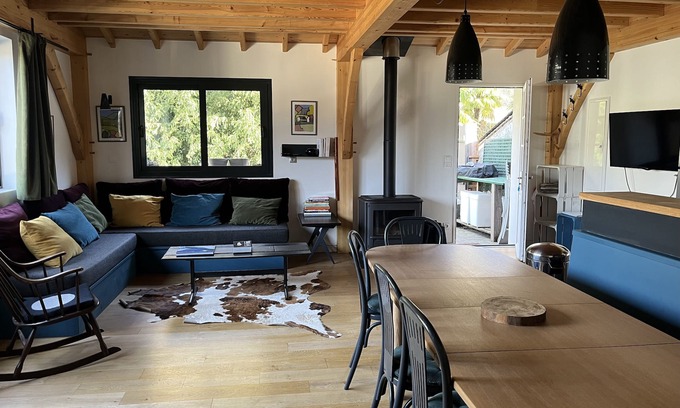 Aste-Beon Ski Chalet | 4-star gite, sleeps 6 in the Ossau valley. Wooded park with Nordic bath!
