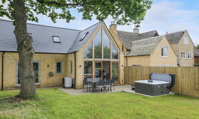 Moreton-in-Marsh Cottage | 4 Wellacres Cottage