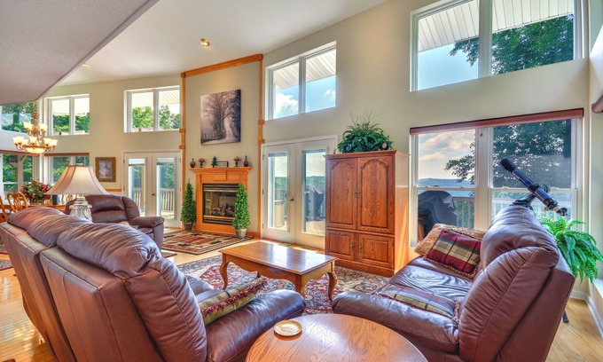 Dan River House | 40-Acre Ararat Escape: On-Site Trails & Mtn Views!