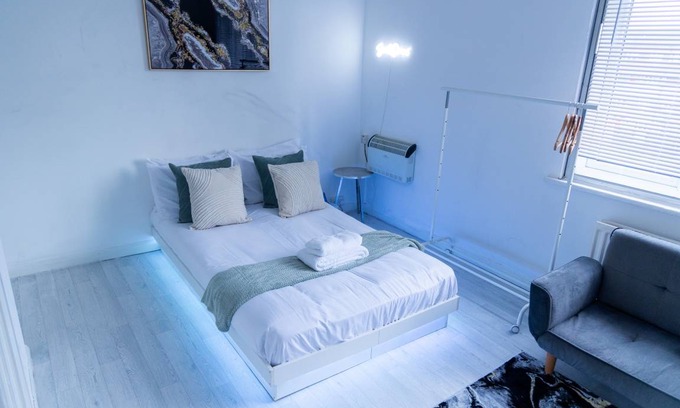 Birmingham Apartment | 40 m² Apartment ∙ 1 bedroom ∙ 3 guests