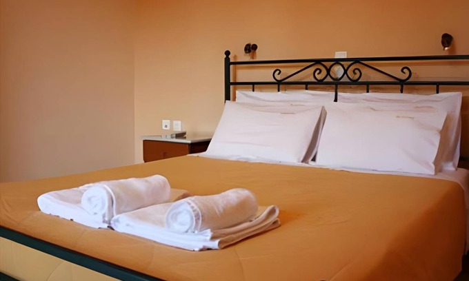 Kalamaki Apartment | 44 m² Serviced apartment ∙ 5 guests
