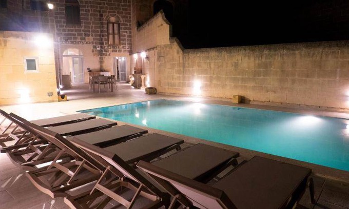 Kercem House | 442 m² House ∙ 5 bedrooms ∙ 9 guests
