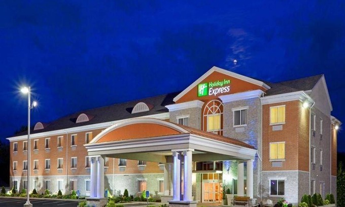 Gananoque Hotel | 45 m² Hotel ∙ 127 guests