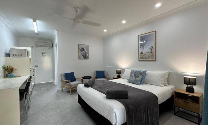 Mareeba Hotel | 45 m² Motel ∙ 10 guests