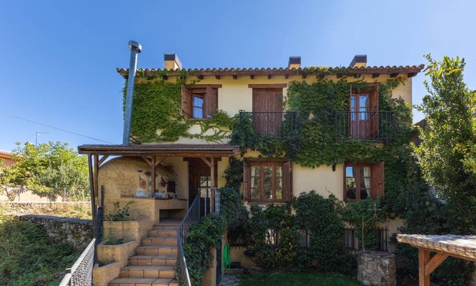 La Serna del Monte House | 450 m² House ∙ 7 bedrooms ∙ 26 guests