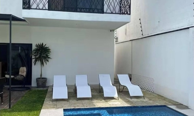 Chiconcuac House | 450 sqm house with heated pool, 3 bedrooms and beautiful garden.