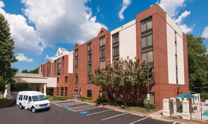 Johns Creek Hotel | 46 m² Hotel ∙ 127 guests