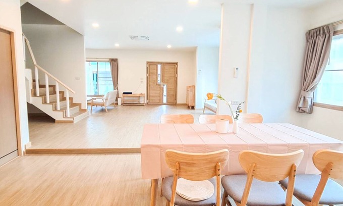 Nanai Road House | 48 House - Patong