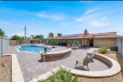 Enterprise House | 4B House with Pool and BBQ Near Airport and Strip