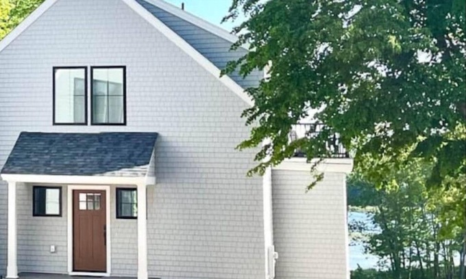 Southern Coast House | 4BD 4.5BA Pet-Friendly Riverfront Home