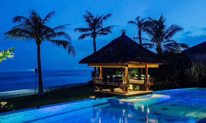 Ketewel Villa | 4BR Beach Front Villa - W/Laundry & Dry Cleaning Service!