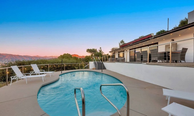 Los Angeles House | 4BR Hilltop Villa by Universal Studios with Pool and Amazing Views
