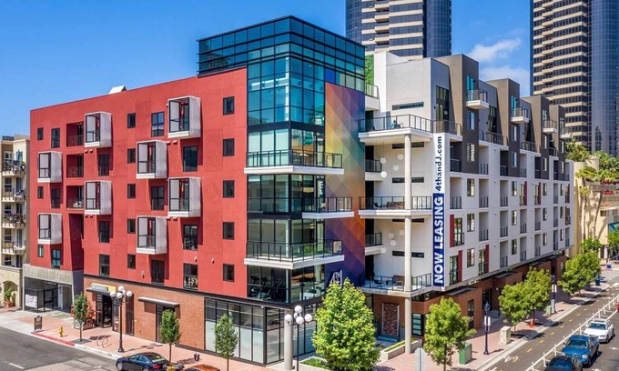 Marina District Apartment | 4th & J: Cozy 1-Bedroom Apartment in Fantastic Downtown, San Diego
