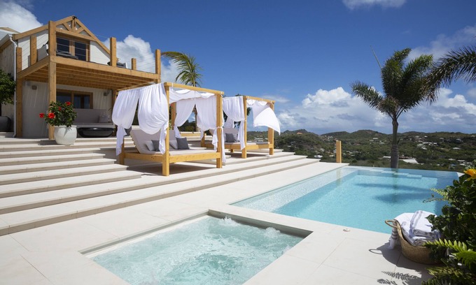 Falmouth Harbour Villa | 5 Bed, 5 Br, Gym, Pool, UV Sauna, Hot Tub, VIEWS! Close to Marinas