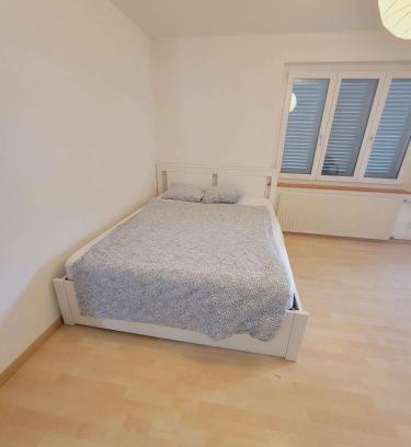 Center Apartment | 5-Bed Huge Flat in Zurich City - Schurgi - Self Checkin