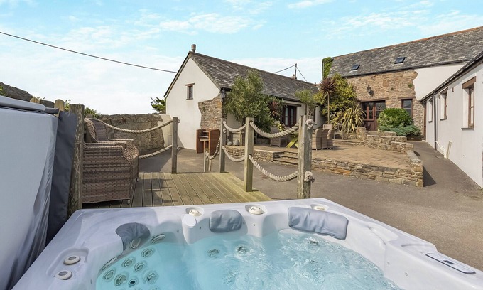 Hartland Cottage | 5 bedroom accommodation in Hartland Point