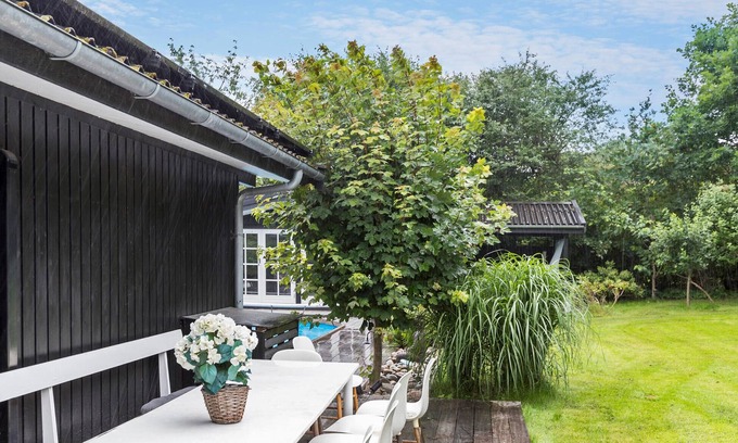 Dronningmolle House | 5 bedroom accommodation in Dronningmølle