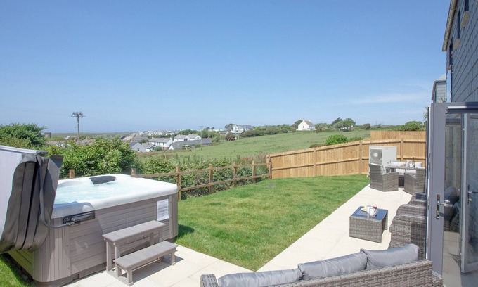 Crantock Cottage | 5 bedroom accommodation in Crantock, near Newquay