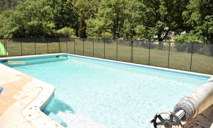 Cabries House | 5-bedroom house with pool