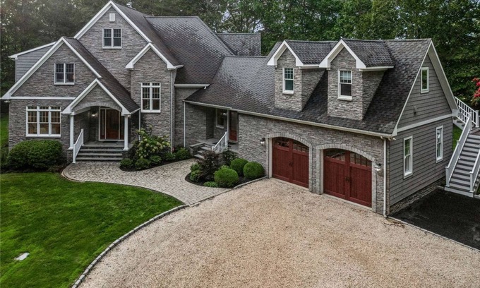 Mattituck House | 5 Bedroom Huge & Private North Fork Oasis