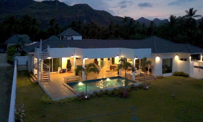 Sam Roi Yot Villa | 5 bedroom villa engulfed by peaks and beaches in a non spoiled part of Thailand