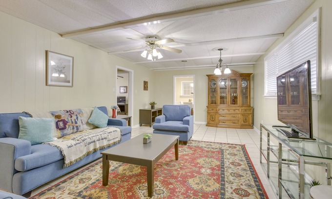 Metairie House | 5 Mi to City Park: Pet-Friendly Home Near NOLA!