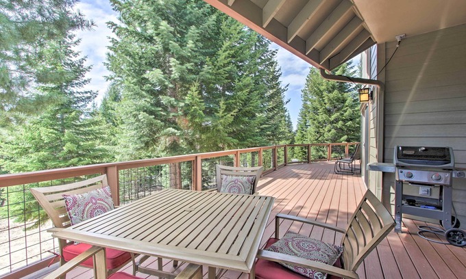 Crescent Cabin | 5 Mi to Crescent Lake: Dog-Friendly Oregon Getaway