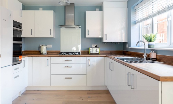 Bicester House | 5-minute walk to Bicester Outlet Village