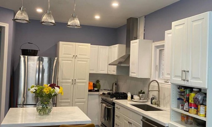 Whitby House | 5 minutes from Thermea spa village Whitby, close to great hiking trials.