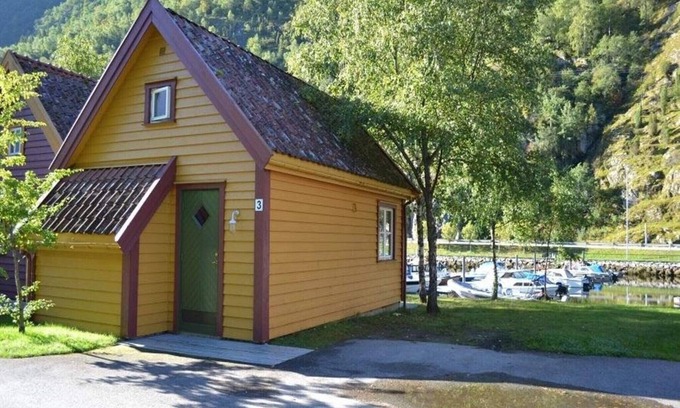 Laerdal House | 5 person holiday park home in Lærdal