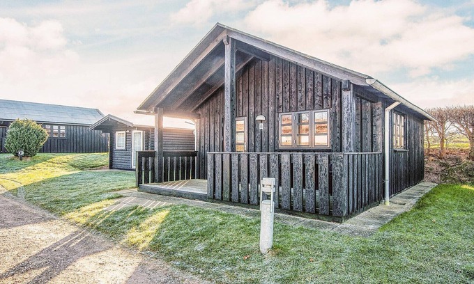 Ronde House | 5 person relaxing holiday park home in Rønde
