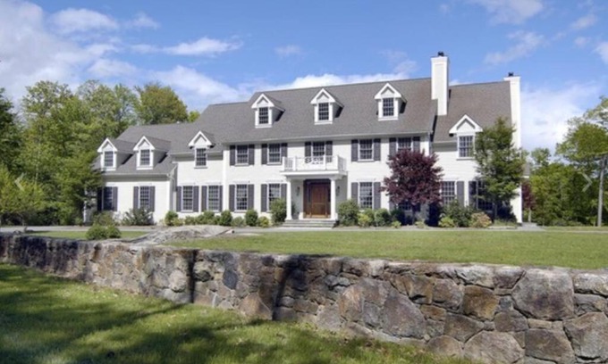 Lewisboro Villa | 5 Plus Bedroom Over Sized Colonial in Very Private Setting